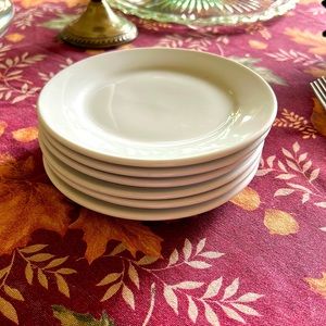 6 appetizers plates in pristine condition
